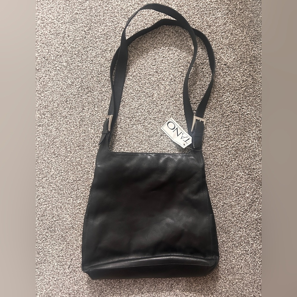 TANO Black Leather Shoulder Bag
